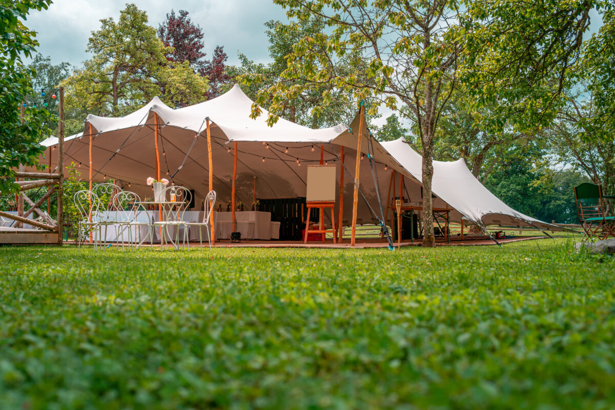 Image,Of,Huge,White,Tent,For,A,Wedding,Event,In